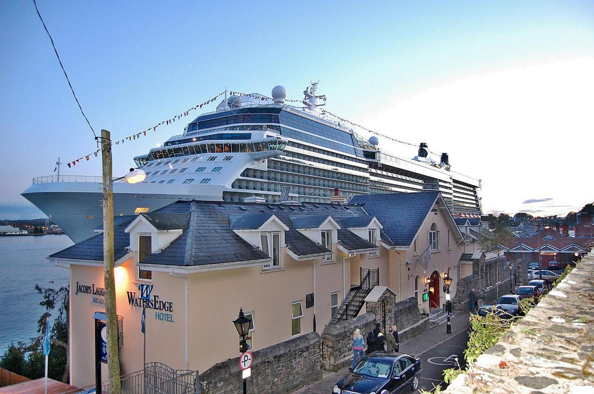 Watersedge Hotel Cobh Dış mekan fotoğraf