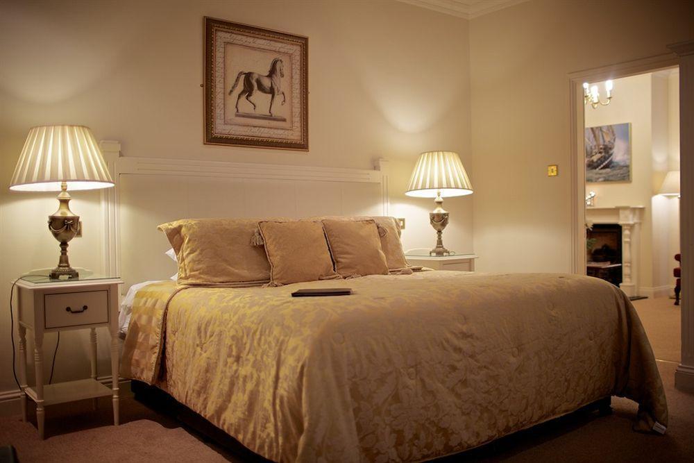 Watersedge Hotel Cobh Dış mekan fotoğraf