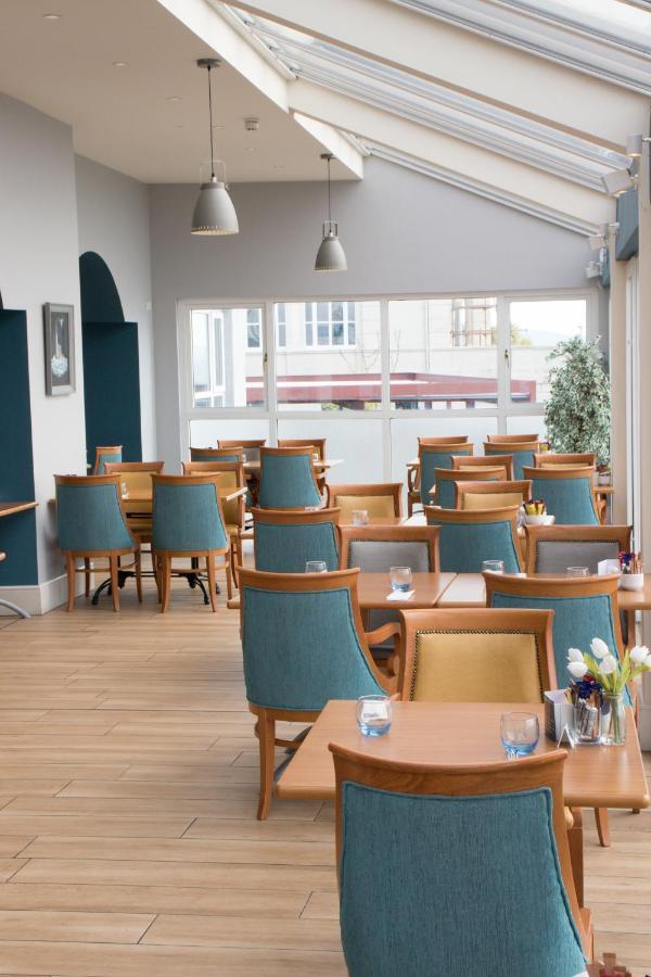 Watersedge Hotel Cobh Dış mekan fotoğraf